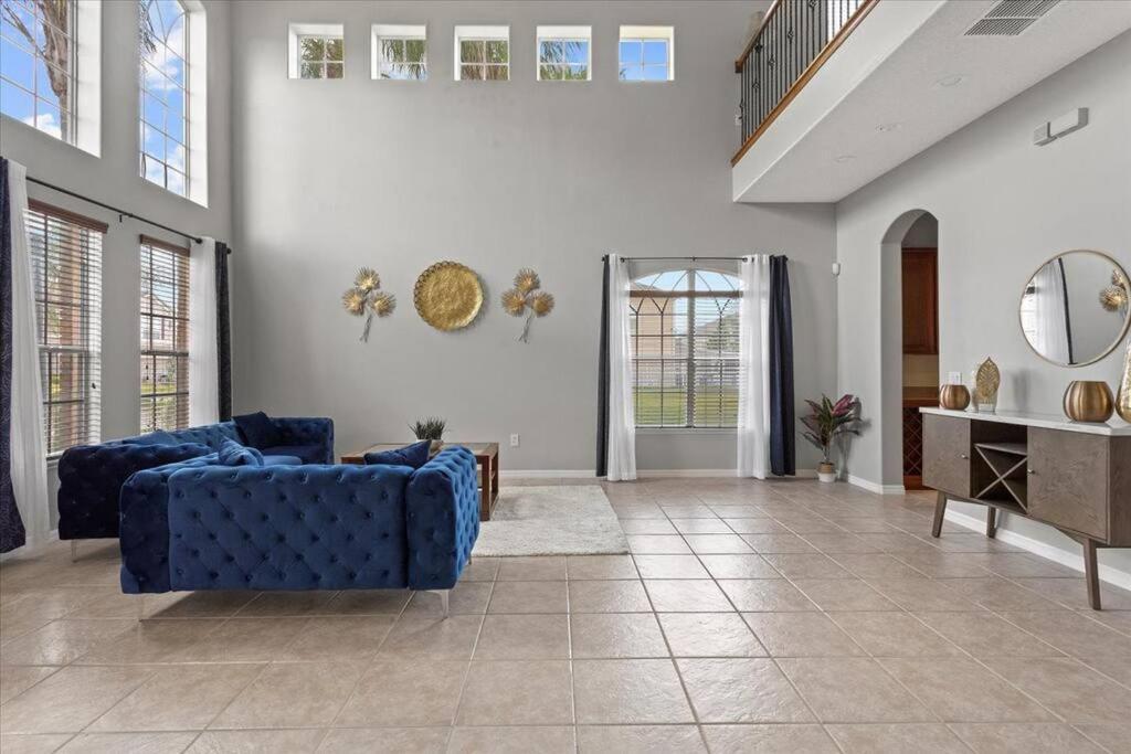 MONTHLY STAYS!✰ Lakefront ↠ Gated Pool Home 올랜도 외부 사진